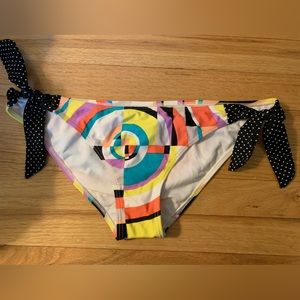 Roxy bikini bottom size L brand new
